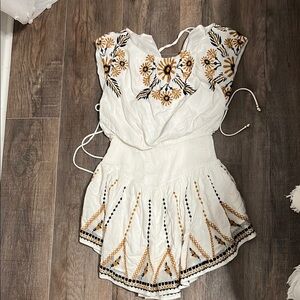 Free people size xs Embroidered White Boho romper